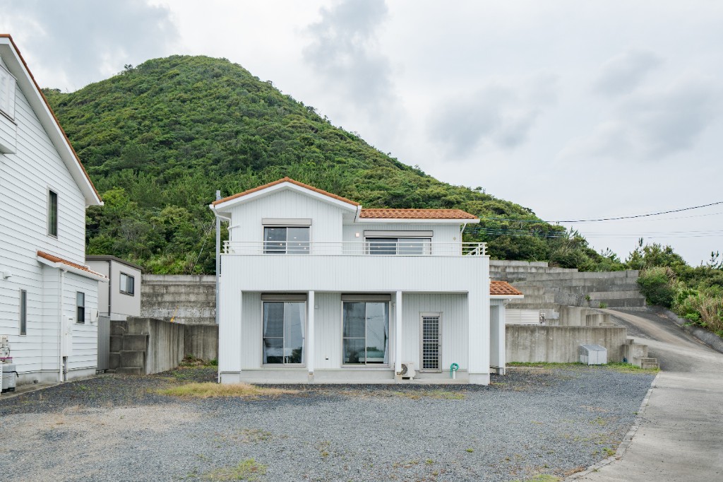 KUSUMARU exterior